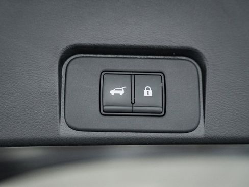 Used 2023 Nissan Rogue SL image 13