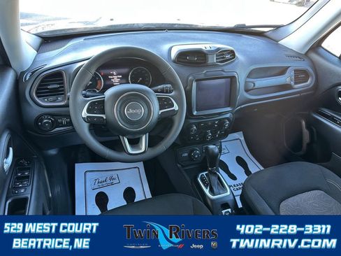 Certified 2023 Jeep Renegade Latitude image 16