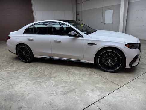 New 2026 Mercedes-Benz E 53 AMG e 4MATIC Sedan image 6