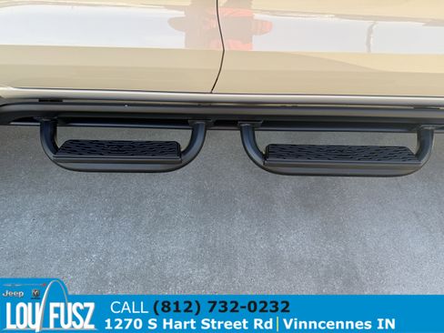 Used 2023 Chevrolet Colorado ZR2 image 9