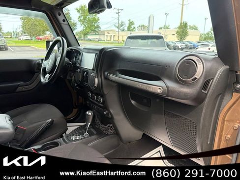 Used 2015 Jeep Wrangler Unlimited Sport w/ Quick Order Package 24S AWD/4WD image 12