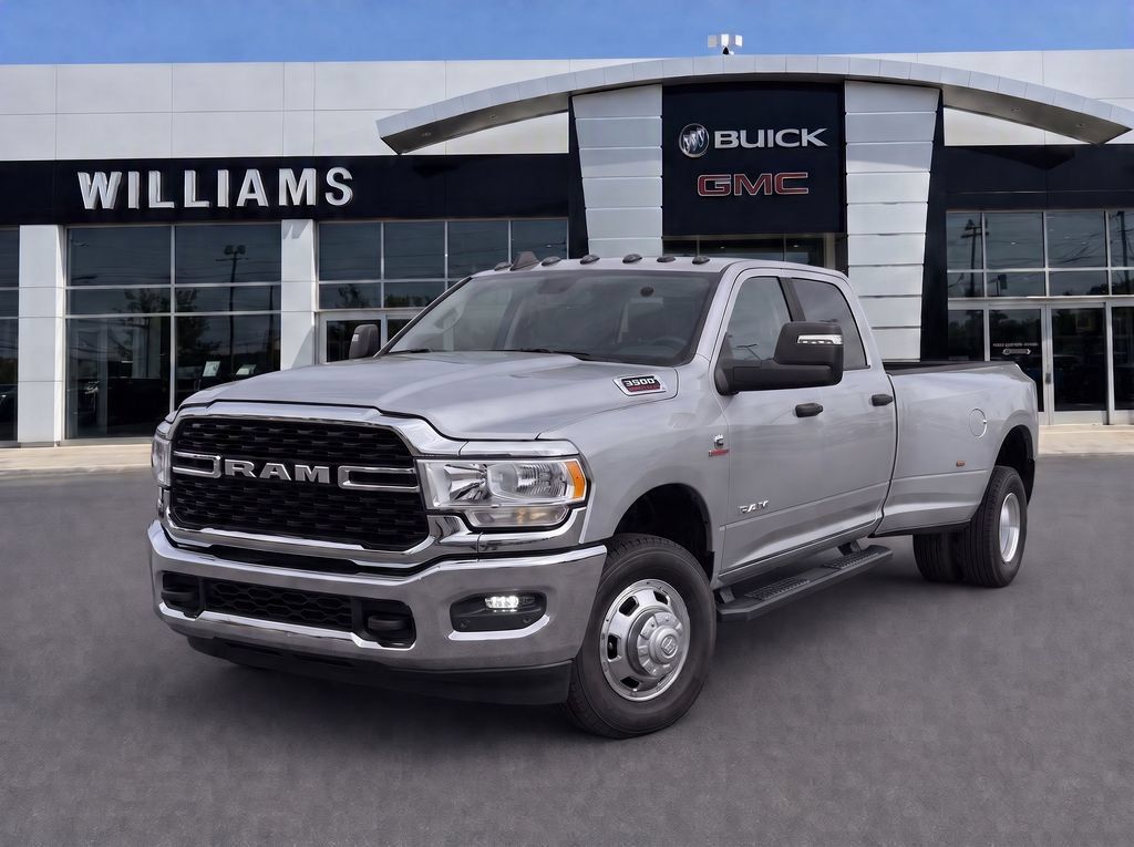 Used 2024 RAM 3500 Big Horn AWD/4WD image 3