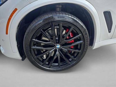 Used 2022 BMW X5 M50i w/ Executive Package image 24
