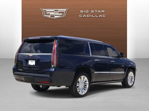Used 2019 Cadillac Escalade ESV Platinum AWD/4WD image 5