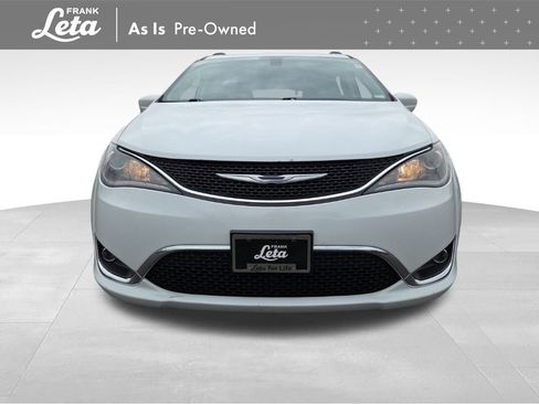 Used 2017 Chrysler Pacifica Touring-L w/ Tire & Wheel Group image 17