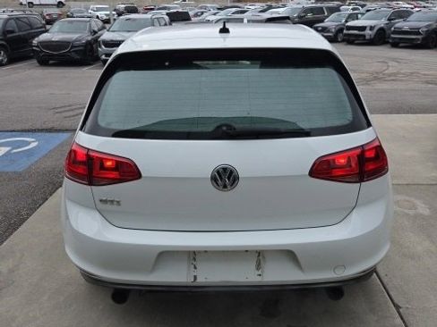 Used 2015 Volkswagen GTI SE image 5