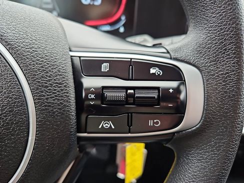 Used 2024 Kia Sportage LX image 12