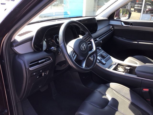 Used 2023 Hyundai Palisade SEL w/ Premium Package FWD image 12