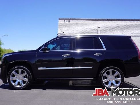 Used 2018 Cadillac Escalade Premium Luxury AWD/4WD image 48