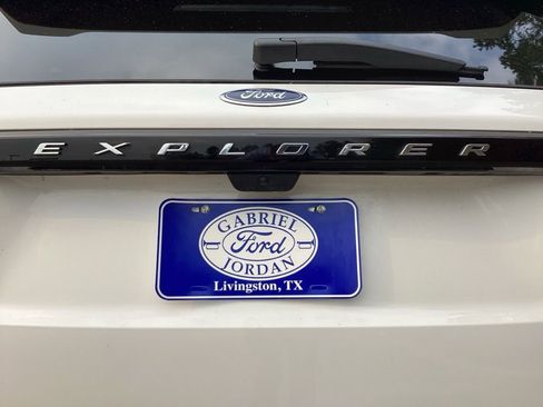 Used 2025 Ford Explorer Active w/ Active Comfort Package image 18