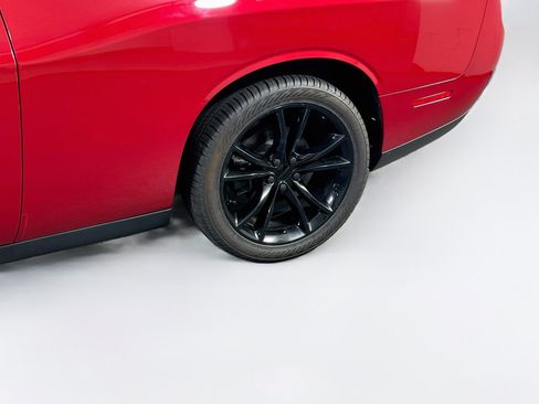 Used 2016 Dodge Challenger R/T w/ Blacktop Package RWD image 28