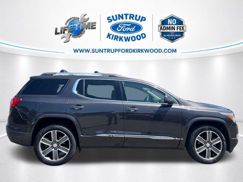 Used 2017 GMC Acadia Denali w/ Technology Package AWD/4WD image 8