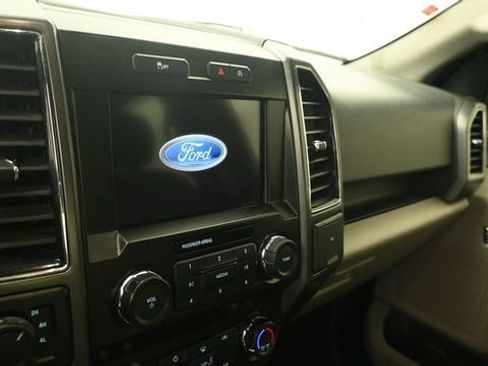 Certified 2020 Ford F150 XLT w/ Heavy-Duty Payload Package AWD/4WD image 17