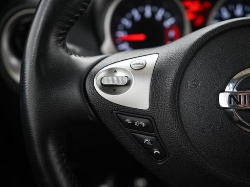 Used 2015 Nissan Juke SL FWD image 25