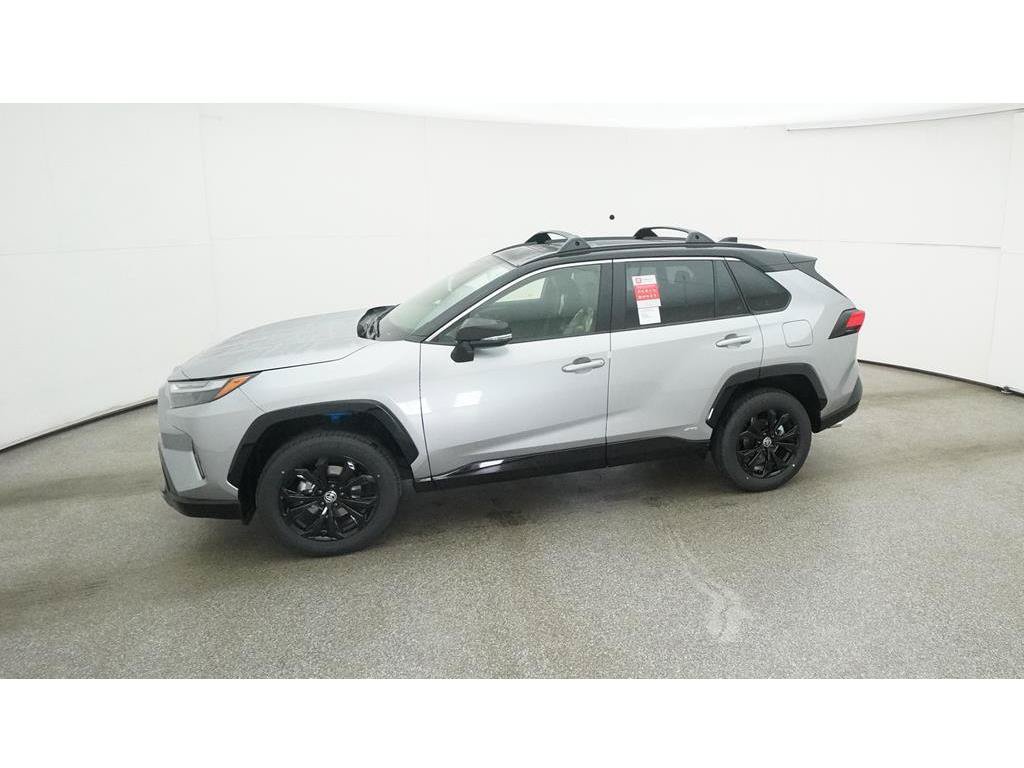 Used 2025 Toyota RAV4 XSE AWD/4WD image 3