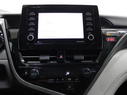 Used 2023 Toyota Camry SE AWD/4WD image 29