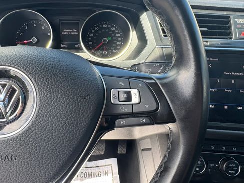 Used 2018 Volkswagen Tiguan SEL image 13