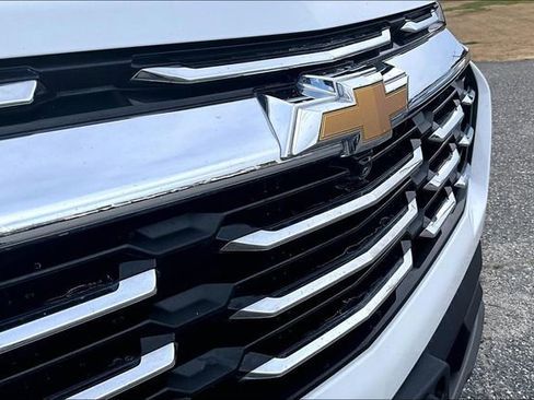 Used 2025 Chevrolet Equinox LT w/ Convenience Package II image 30