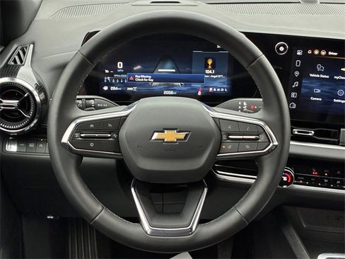 New 2026 Chevrolet Equinox LT w/ Convenience Package II image 21