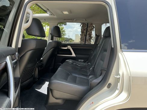 Used 2019 Toyota Land Cruiser AWD/4WD image 9