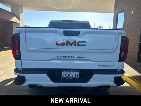 Certified 2023 GMC Sierra 1500 Denali w/ Denali Reserve Package AWD/4WD image 5