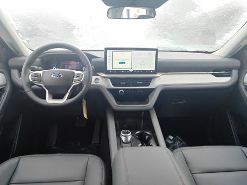 New 2026 Ford Explorer Active w/ Active Comfort Package AWD/4WD image 8