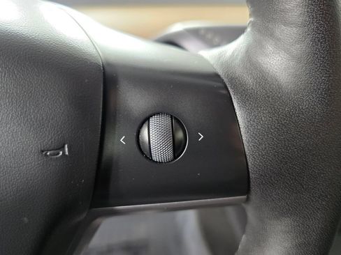 Used 2023 Tesla Model 3 Standard Range RWD image 29
