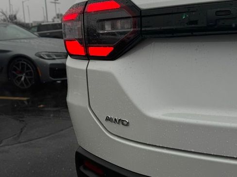 Used 2024 Honda Pilot Touring image 8