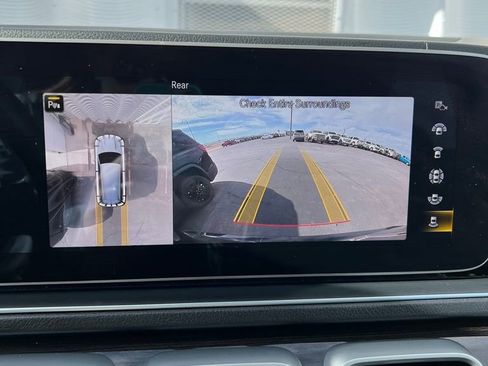 Used 2023 Mercedes-Benz GLS 450 4MATIC image 34