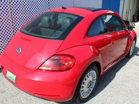 Used 2013 Volkswagen Beetle 2.5 FWD image 7