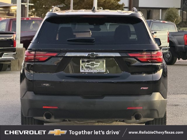 Used 2023 Chevrolet Traverse RS FWD image 5