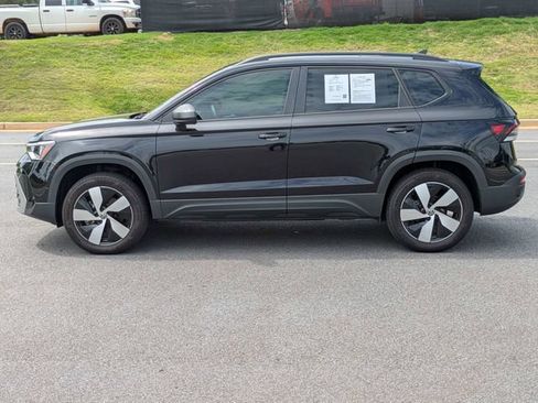 Used 2025 Volkswagen Taos S AWD/4WD image 8