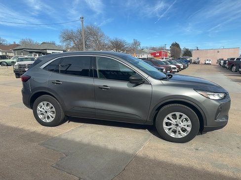 Used 2024 Ford Escape Active AWD/4WD image 5