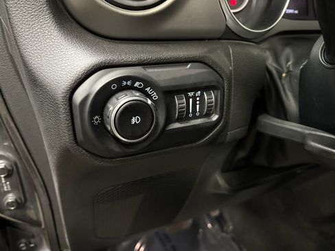 Used 2022 Jeep Wrangler Sport AWD/4WD image 12