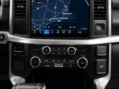 Used 2022 Ford F150 Lightning XLT AWD/4WD image 25