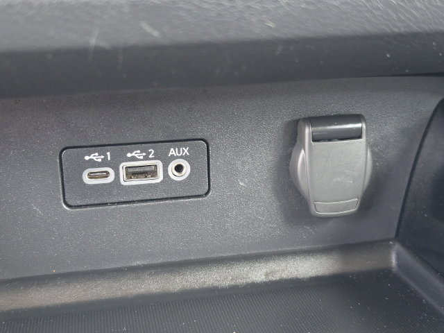 Used 2024 Nissan Altima 2.5 SR FWD image 33