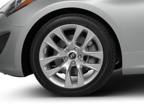 Used 2013 Hyundai Genesis 3.8 RWD image 14