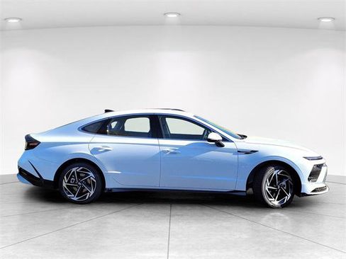 New 2026 Hyundai Sonata SEL image 2