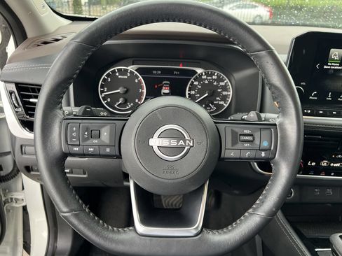 Used 2023 Nissan Rogue SL w/ SL Premium Package FWD image 7