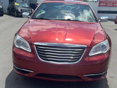 Used 2012 Chrysler 200 Limited FWD image 4