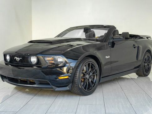 Used 2011 Ford Mustang GT Premium w/ Brembo Brake Pkg RWD image 5