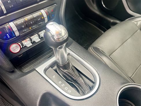 Used 2022 Ford Mustang GT Premium image 16