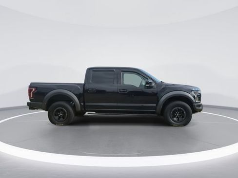 Used 2017 Ford F150 Raptor w/ Equipment Group 802A Luxury AWD/4WD image 9