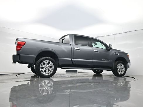 Used 2016 Nissan Titan SL RWD image 24