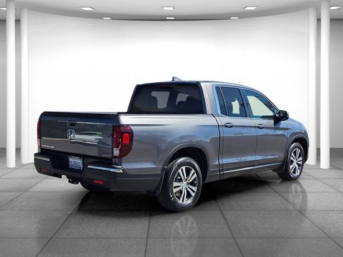 Used 2017 Honda Ridgeline RTS image 6