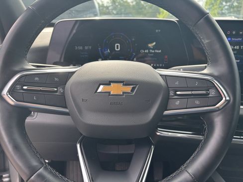 Used 2025 Chevrolet Equinox LT FWD image 28