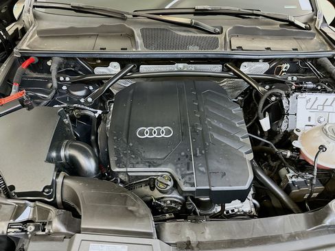 Used 2022 Audi Q5 2.0T Premium w/ Convenience Package image 36