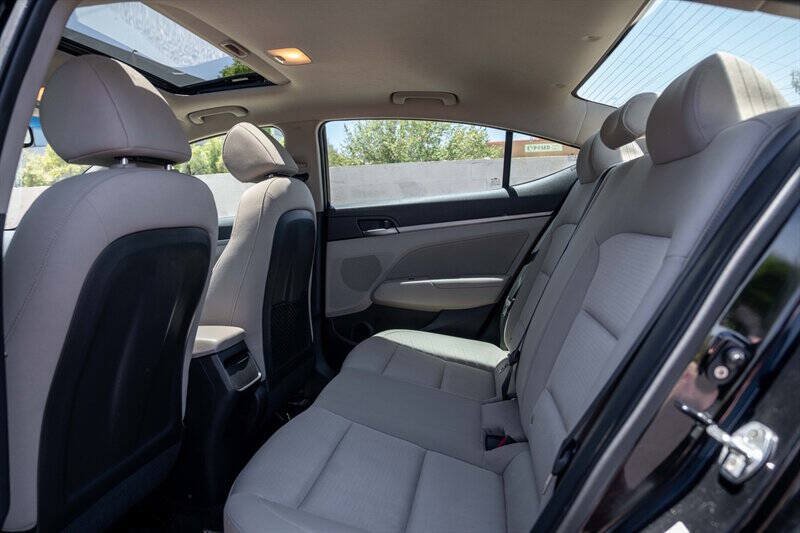 Used 2018 Hyundai Elantra Value Edition FWD image 17