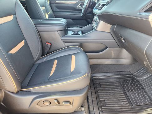 Used 2022 GMC Yukon AT4 image 17
