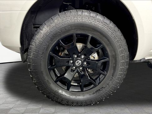 Certified 2021 Nissan Frontier SV w/ Midnight Edition Floor Mats AWD/4WD image 34